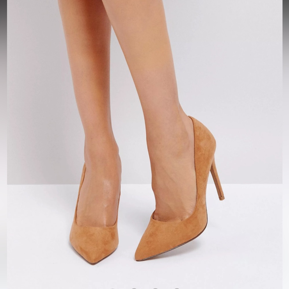BRAND NEW ASOS DESIGN CARAMEL HEELS
